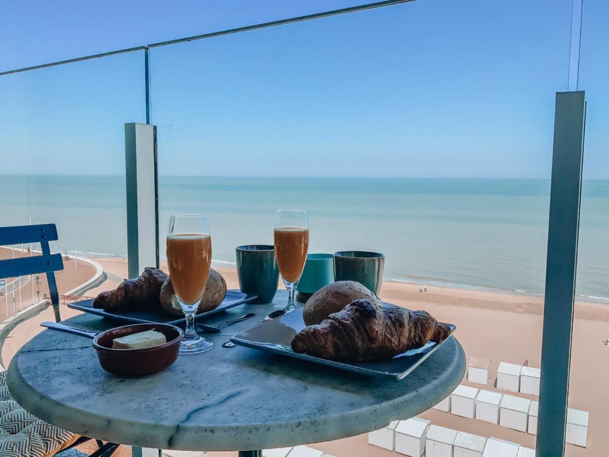 Genieten Van De Vlaamse Kust Met Prachtig Zeezicht De Haan Exteriör bild