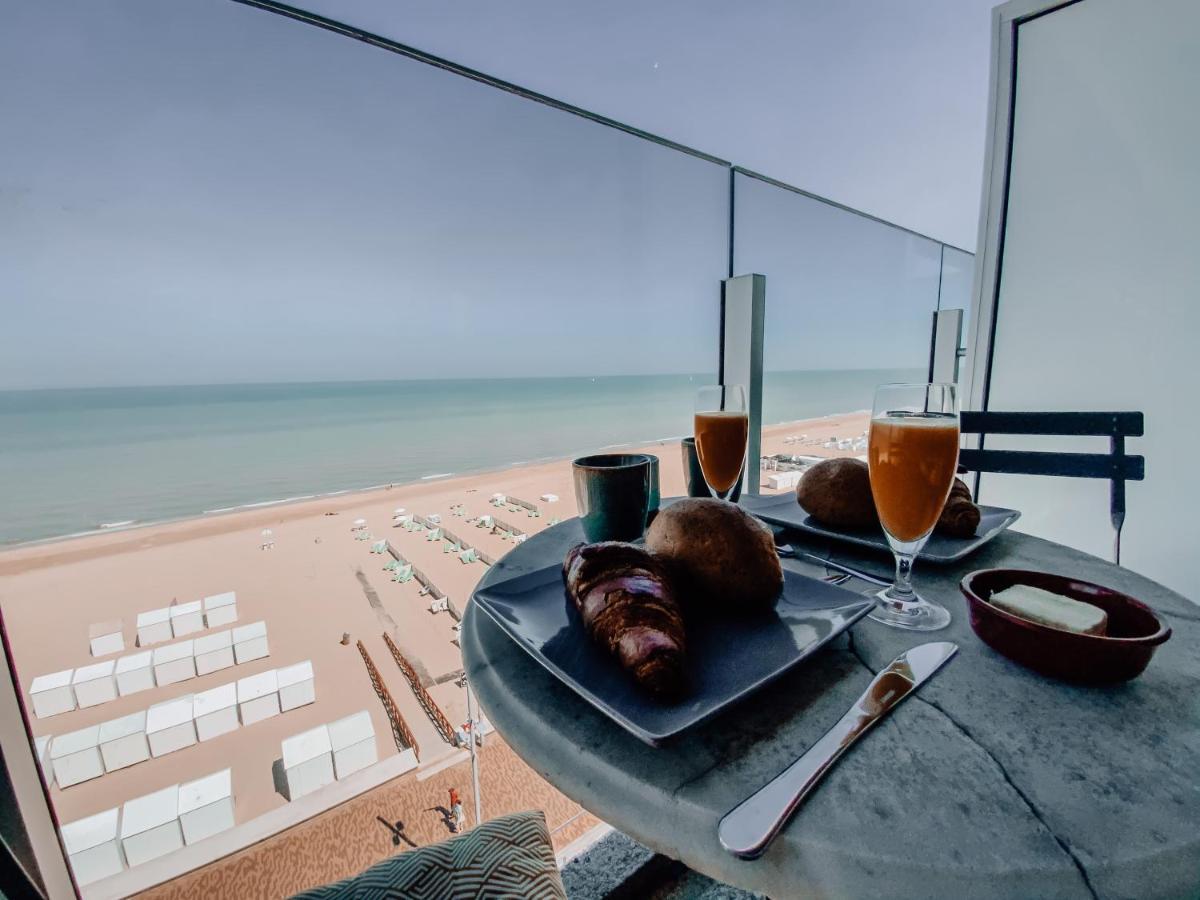 Genieten Van De Vlaamse Kust Met Prachtig Zeezicht De Haan Exteriör bild