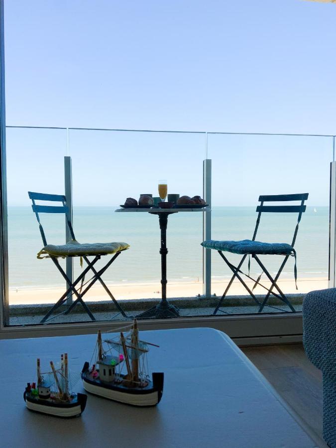Genieten Van De Vlaamse Kust Met Prachtig Zeezicht De Haan Exteriör bild