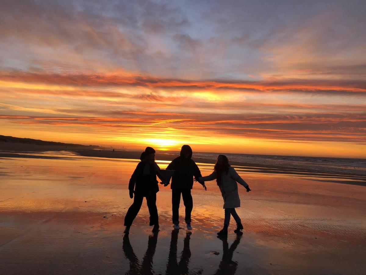 Genieten Van De Vlaamse Kust Met Prachtig Zeezicht De Haan Exteriör bild